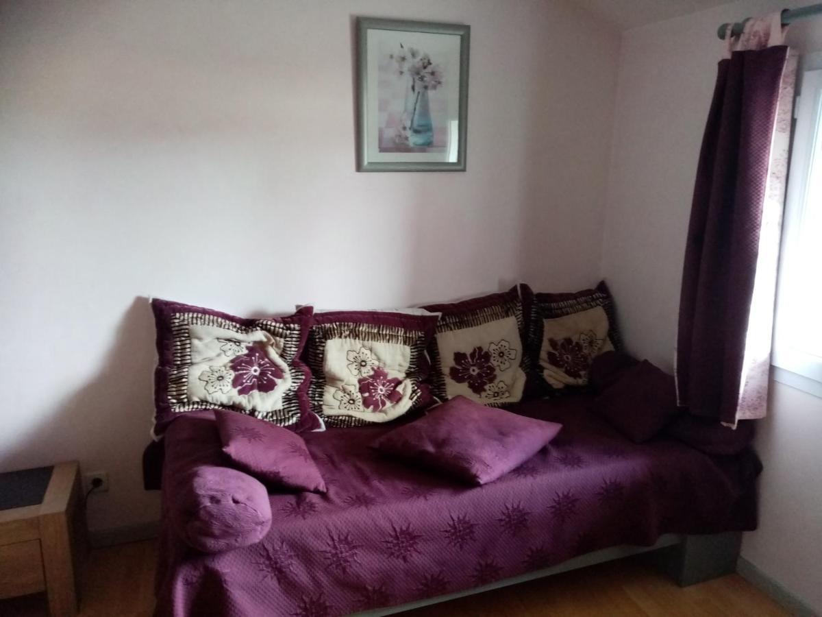 Les Tourterelles Bed & Breakfast Chabournay Екстериор снимка
