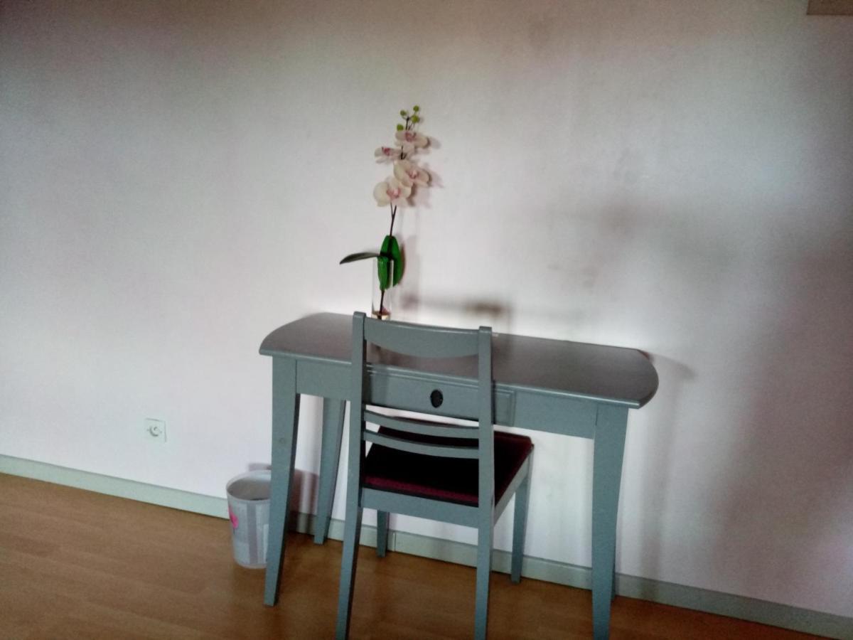 Les Tourterelles Bed & Breakfast Chabournay Екстериор снимка