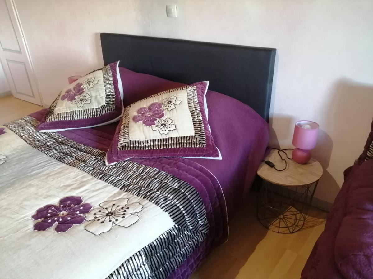 Les Tourterelles Bed & Breakfast Chabournay Екстериор снимка