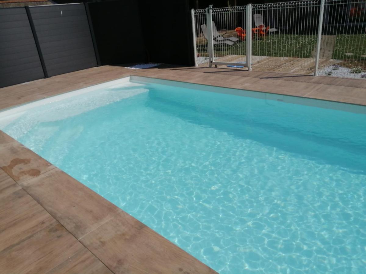 Les Tourterelles Bed & Breakfast Chabournay Екстериор снимка