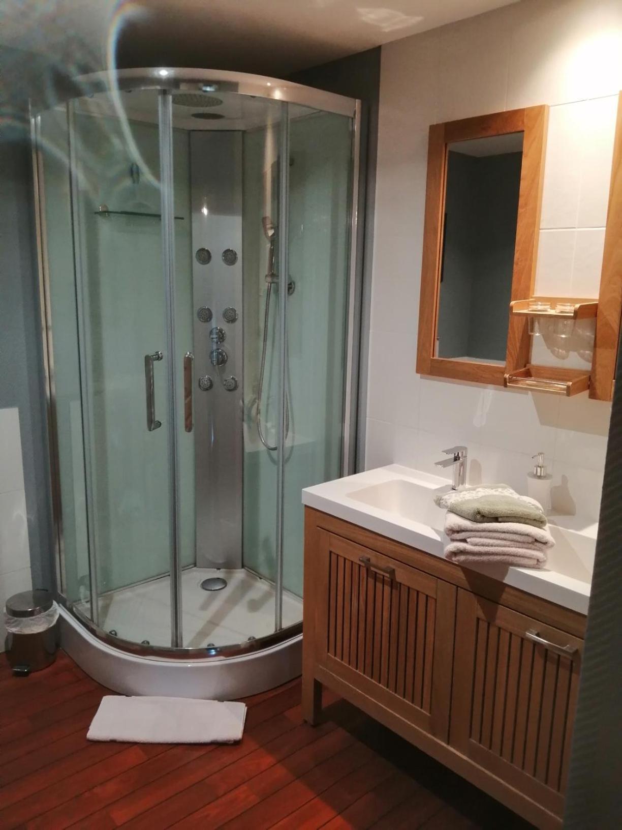 Les Tourterelles Bed & Breakfast Chabournay Екстериор снимка