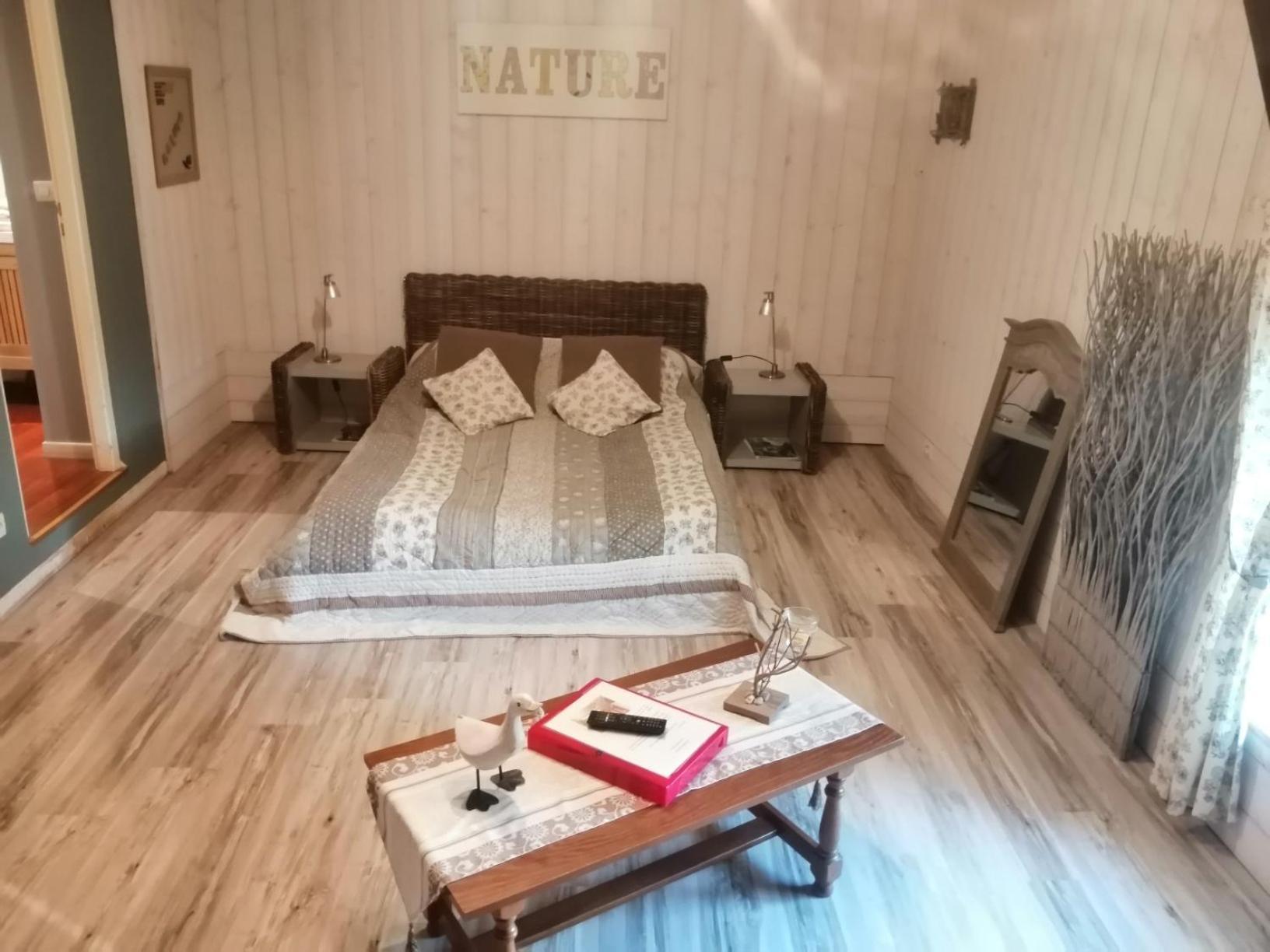 Les Tourterelles Bed & Breakfast Chabournay Екстериор снимка