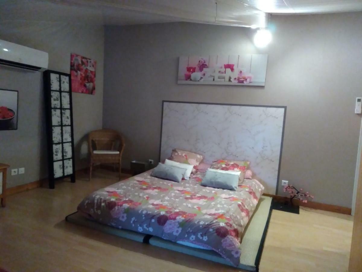 Les Tourterelles Bed & Breakfast Chabournay Екстериор снимка