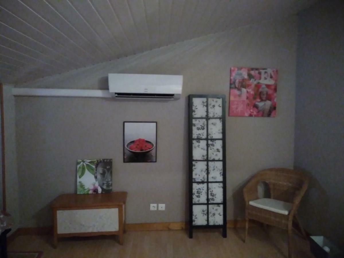 Les Tourterelles Bed & Breakfast Chabournay Екстериор снимка