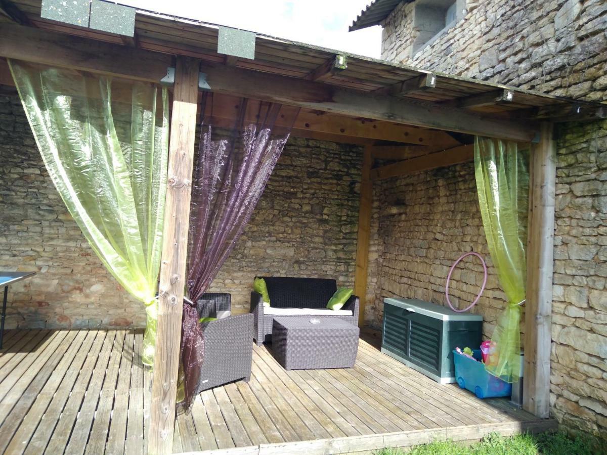Les Tourterelles Bed & Breakfast Chabournay Екстериор снимка