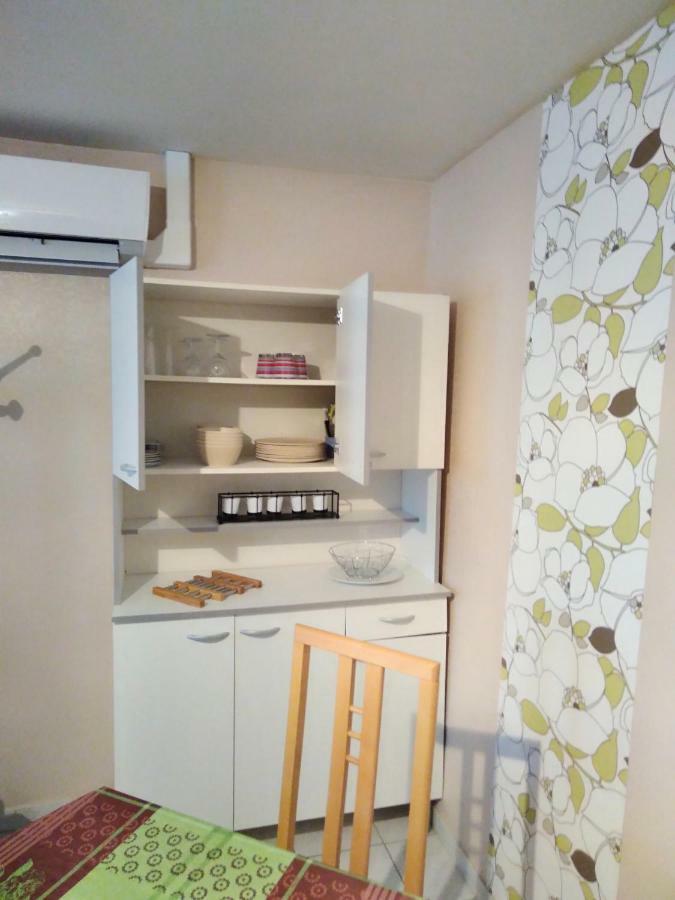 Les Tourterelles Bed & Breakfast Chabournay Екстериор снимка